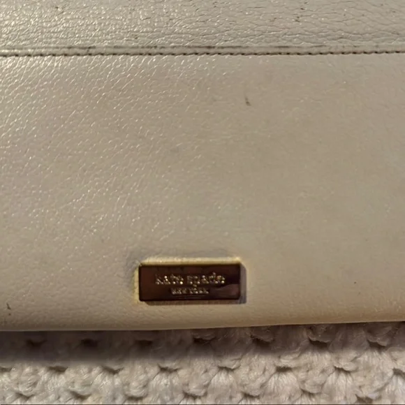 Kate Spade Cream and Blue Wallet/Wristlet - Picture 2 of 8